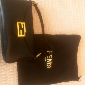 FENDI BAGUETTE MAMMA VITELLO/MAKE UP + NERO
